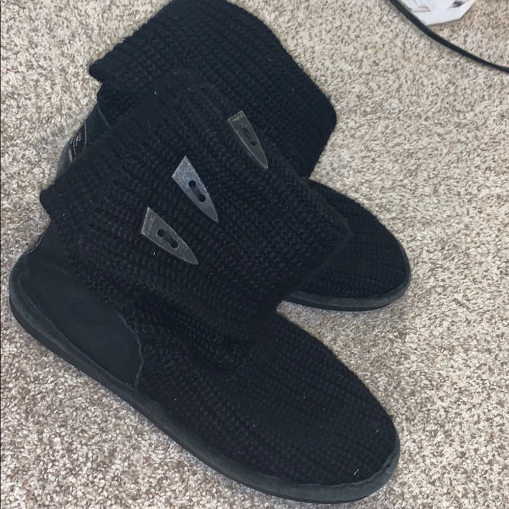 Black bear paw boots